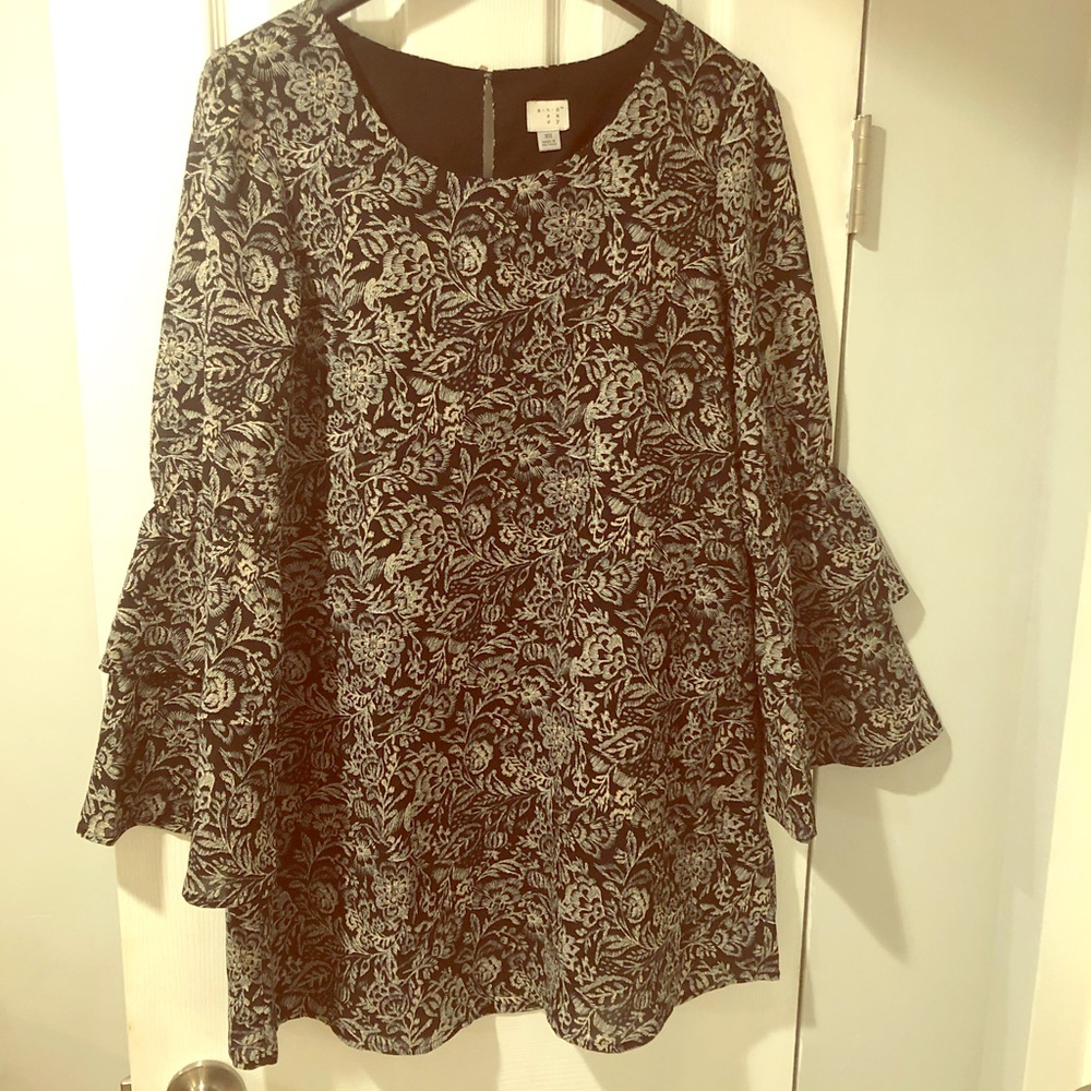 Baby doll dress bell sleeves